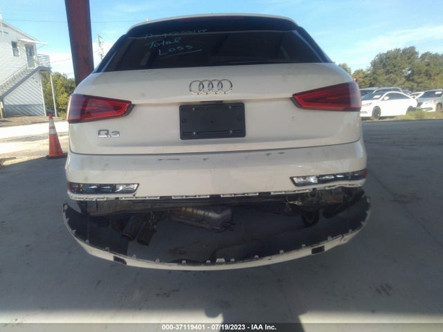 WA1FFCFS5FR013621 Audi Q3 2.0t Prestige