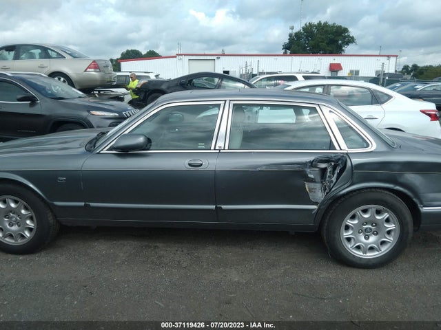 2003 JAGUAR XJ XJ8 VIN: SAJDA14CX3LF56171