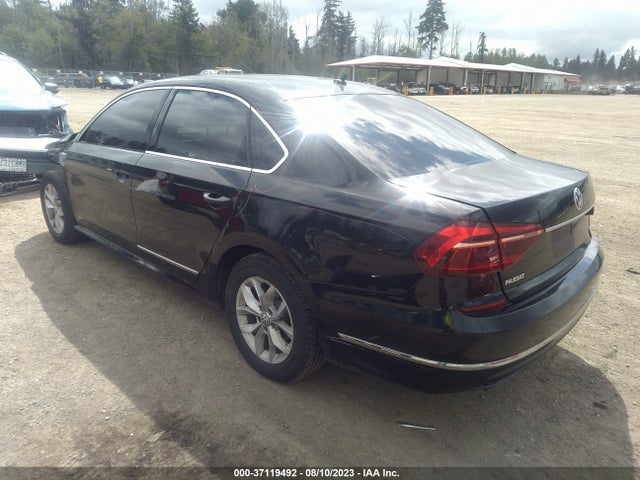 1VWAT7A35HC015663 Volkswagen Passat 1.8t S