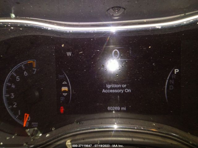 1C4RJFAG6KC551487 Jeep Grand Cherokee Altitude