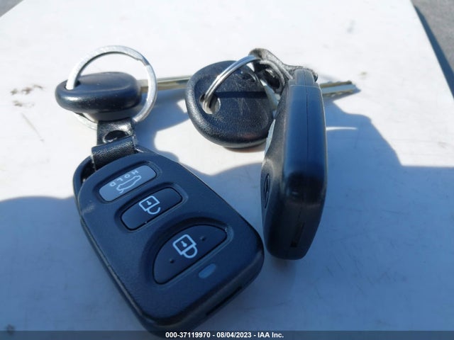 2019 HYUNDAI ELANTRA SE VIN: 5NPD74LF5KH453718