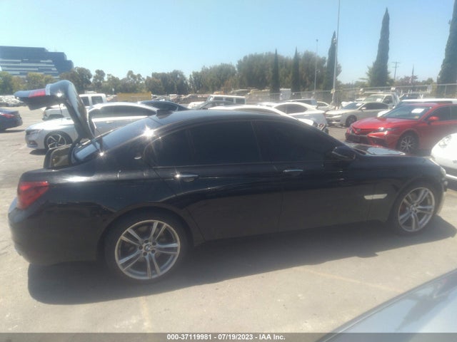 2013 BMW 7 SERIES 740I VIN: WBAYA6C55DD143662