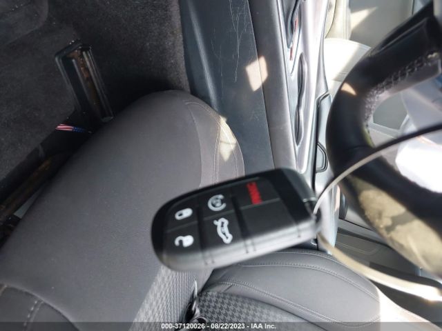 2C3CDZAG7FH805410 Dodge Challenger Sxt