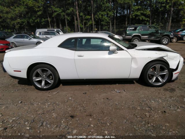 2C3CDZAG7FH805410 Dodge Challenger Sxt