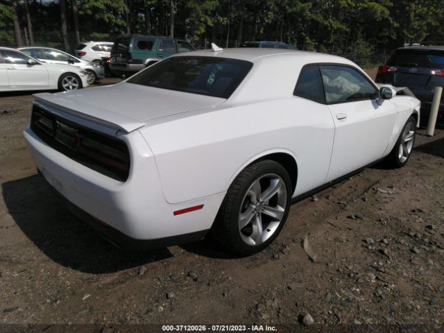 2C3CDZAG7FH805410 Dodge Challenger Sxt