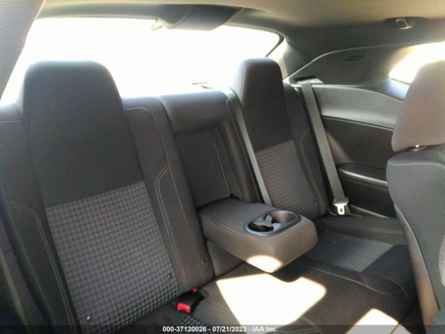 2C3CDZAG7FH805410 Dodge Challenger Sxt