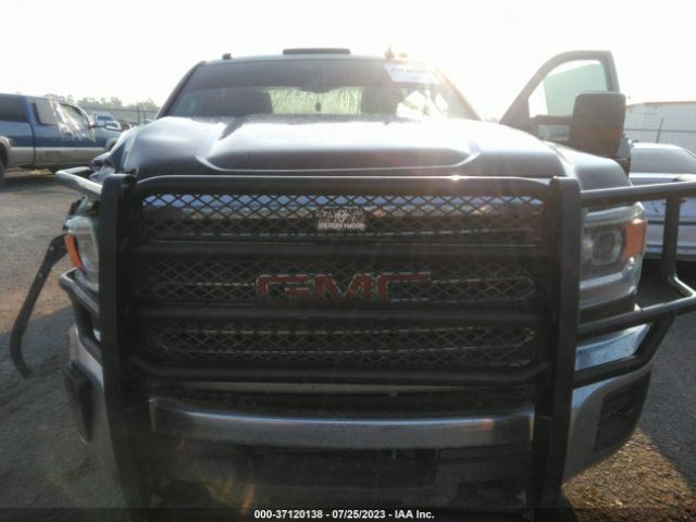 1GT12REG1JF240942 GMC SIERRA 2500HD