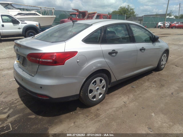 2016 FORD FOCUS S VIN: 1FADP3E21GL311220