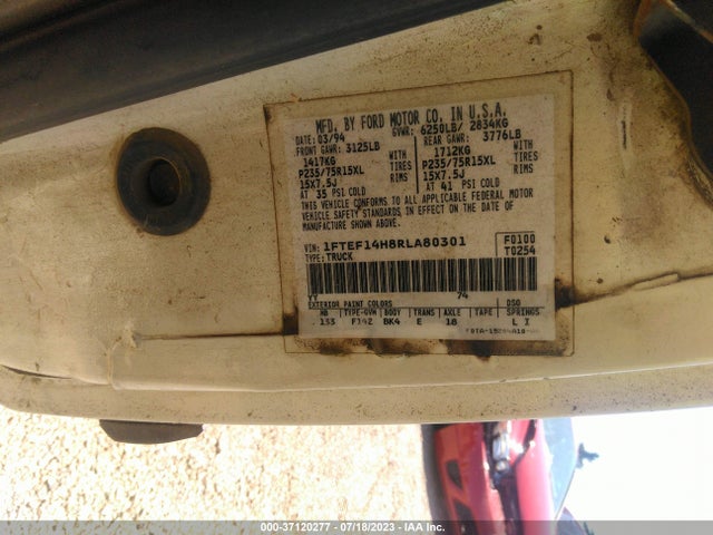1994 FORD F150 VIN: 1FTEF14H8RLA80301