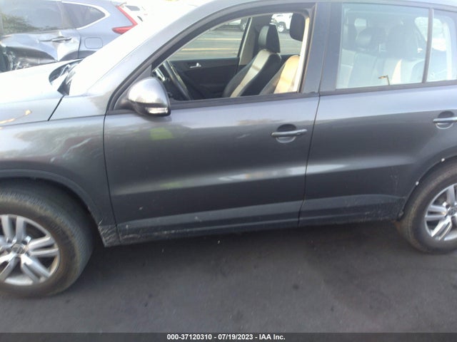 WVGAV7AX3GW604171 Volkswagen TIGUAN S