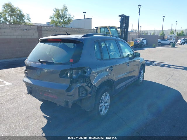 WVGAV7AX3GW604171 Volkswagen TIGUAN S
