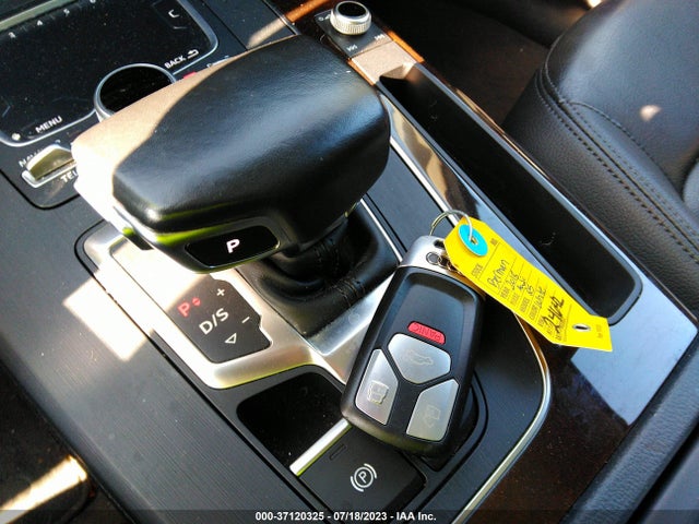 WA1BNAFY5J2236320 Audi Q5 Premium Plus