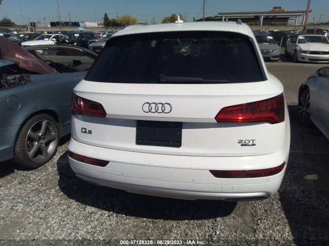WA1BNAFY5J2236320 Audi Q5 Premium Plus