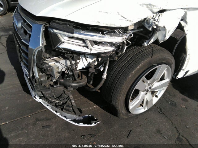 WA1BNAFY5J2236320 Audi Q5 Premium Plus