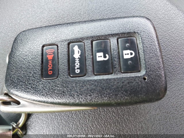Lexus IS 250 2014 JTHCF1D21E5001129 Image 3