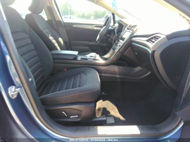 3FA6P0HD0KR107717 Ford FUSION SE