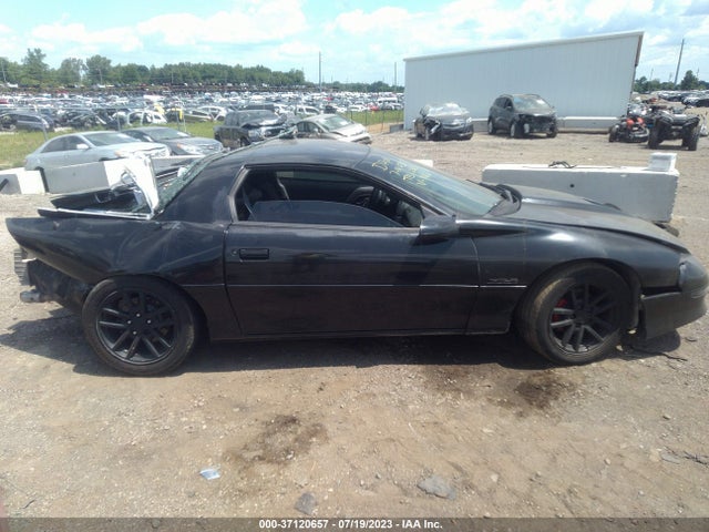 1994 CHEVROLET CAMARO Z28 VIN: 2G1FP22PXR2111655