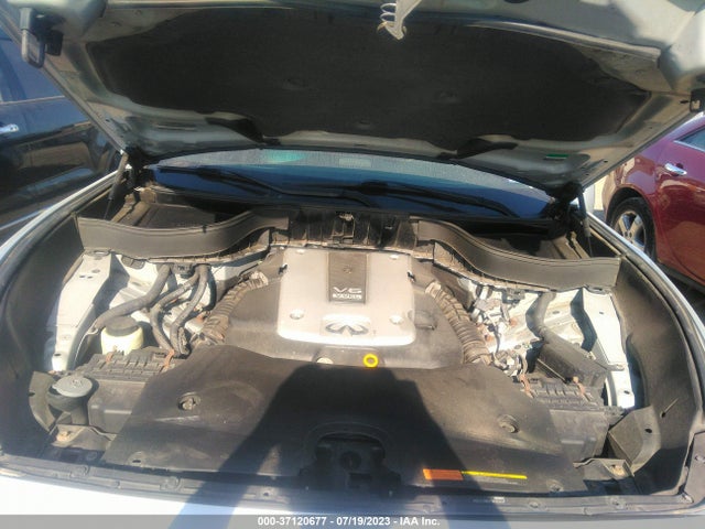 2015 INFINITI QX70 VIN: JN8CS1MWXFM483837