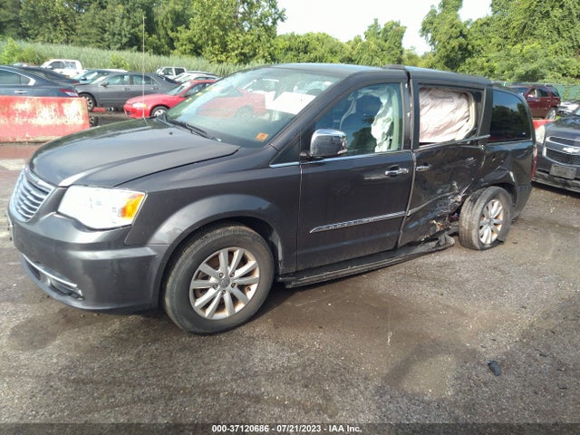 2C4RC1GG2FR628891 Chrysler Town & Country Limited Platinum