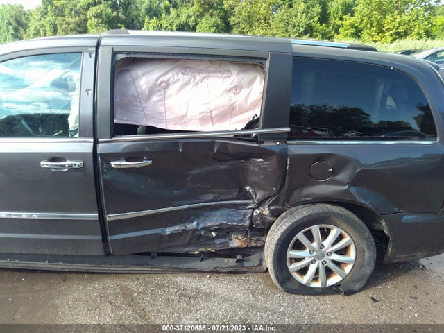 2C4RC1GG2FR628891 Chrysler Town & Country Limited Platinum