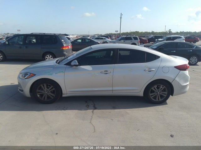 2018 HYUNDAI ELANTRA SEL VIN: 5NPD84LF2JH307983