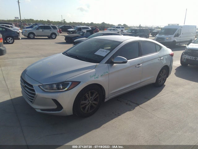 2018 HYUNDAI ELANTRA SEL VIN: 5NPD84LF2JH307983