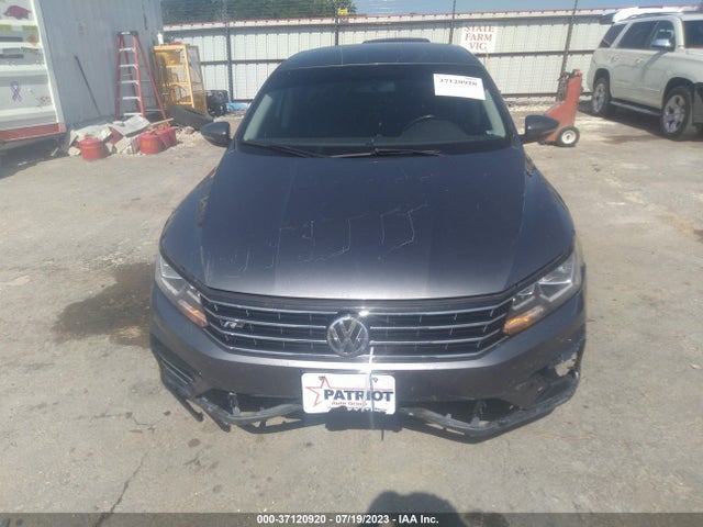 1VWAA7A30JC030602 Volkswagen Passat 2.0t S/r-line