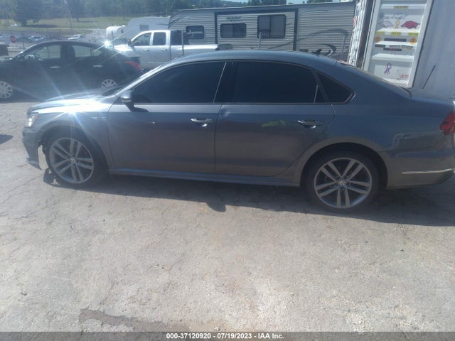 1VWAA7A30JC030602 Volkswagen Passat 2.0t S/r-line