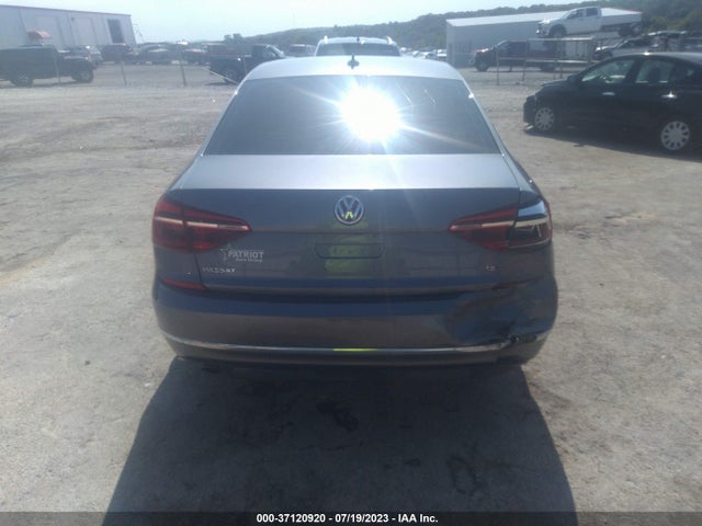 1VWAA7A30JC030602 Volkswagen Passat 2.0t S/r-line