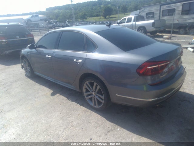 1VWAA7A30JC030602 Volkswagen Passat 2.0t S/r-line