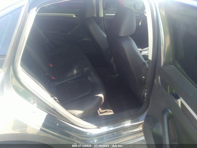1VWAA7A30JC030602 Volkswagen Passat 2.0t S/r-line