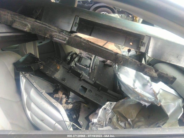 2011 TOYOTA CAMRY VIN: 4T1BF3EK5BU644409