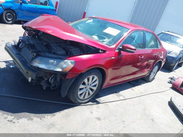 1VWAT7A38FC054003 Volkswagen Passat 1.8t Wolfsburg Ed