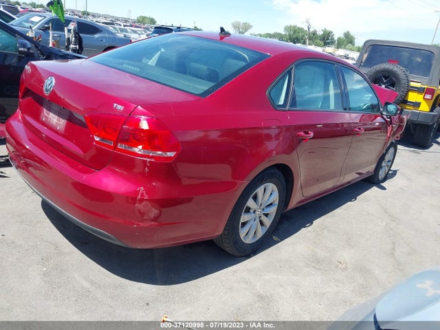 1VWAT7A38FC054003 Volkswagen Passat 1.8t Wolfsburg Ed