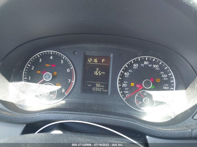 1VWAT7A38FC054003 Volkswagen Passat 1.8t Wolfsburg Ed