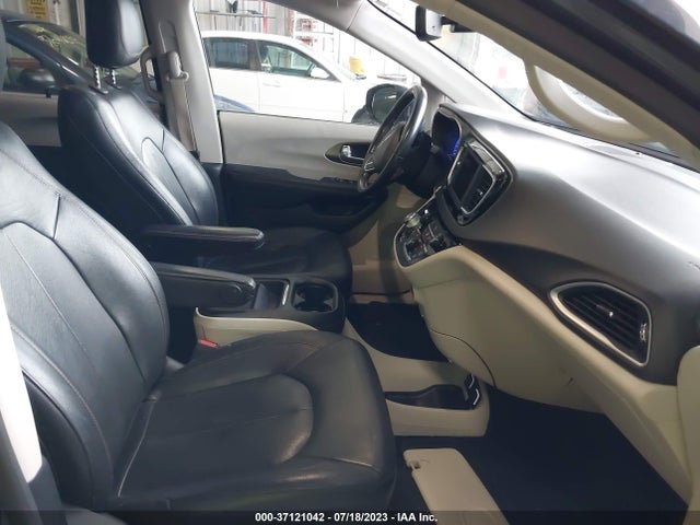 2C4RC1BG5LR276179 Chrysler Pacifica Touring L