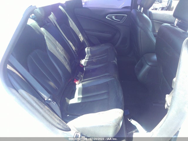 Chrysler 200 Limited Platinum 2017 1C3CCCABXHN505701 Image 8