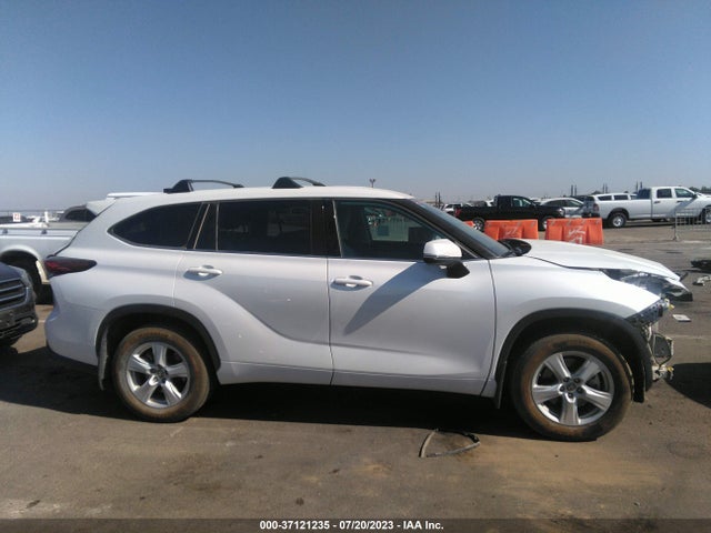 Toyota Highlander Le 2022 5TDBZRBH4NS580900 Image 14