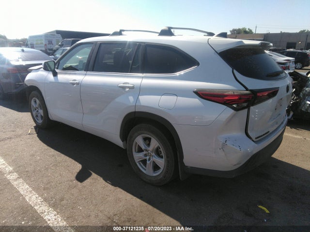 Toyota Highlander Le 2022 5TDBZRBH4NS580900 Image 3