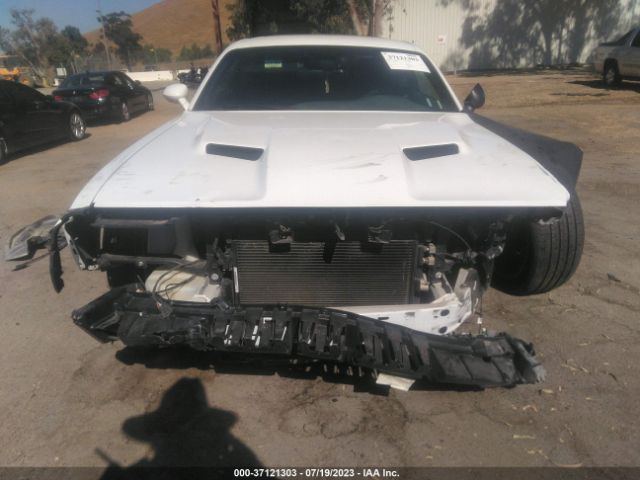 2C3CDZAG5GH240575 Dodge Challenger Sxt Plus