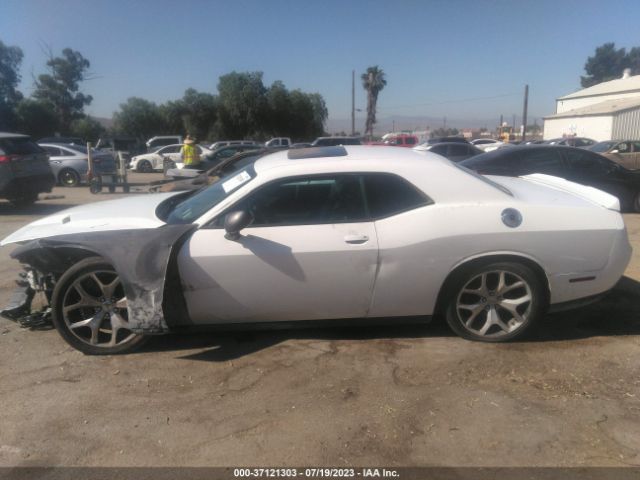 2C3CDZAG5GH240575 Dodge Challenger Sxt Plus