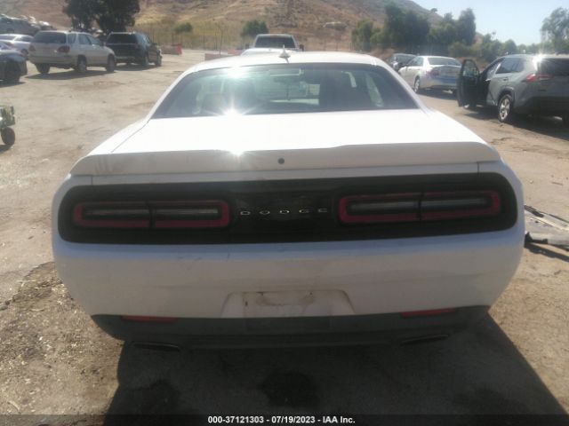 2C3CDZAG5GH240575 Dodge Challenger Sxt Plus