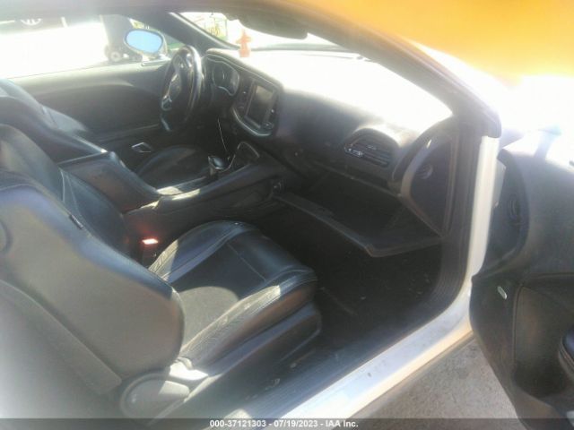 2C3CDZAG5GH240575 Dodge Challenger Sxt Plus