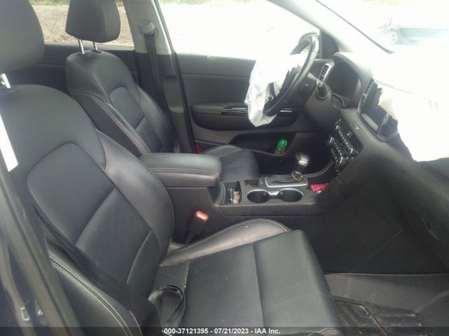 KNDPNCAC6J7373062 KIA Sportage Ex