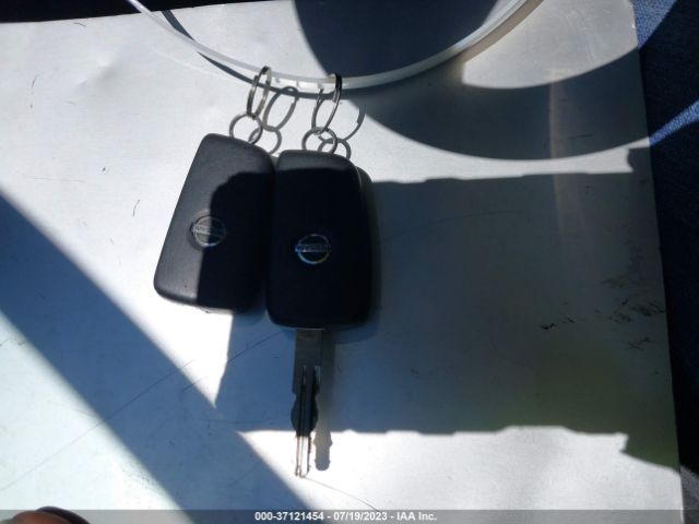 Nissan ROGUE S 2017 KNMAT2MT1HP608320 Image 3