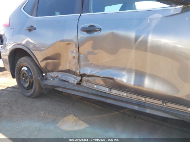 Nissan ROGUE S 2017 KNMAT2MT1HP608320 Image 12