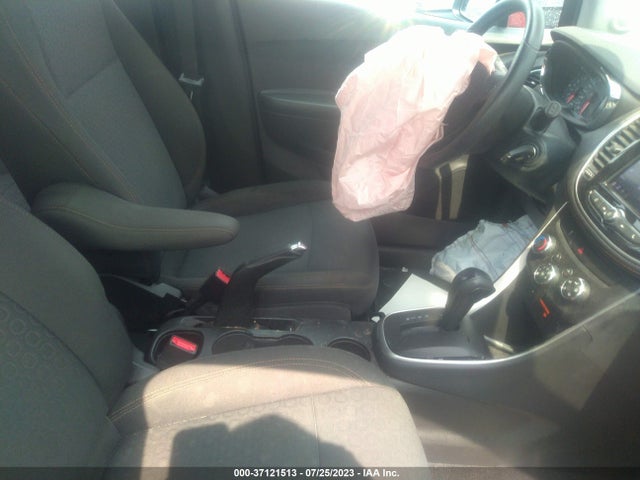 Chevrolet TRAX LS 2021 KL7CJNSB0MB358387 Image 5
