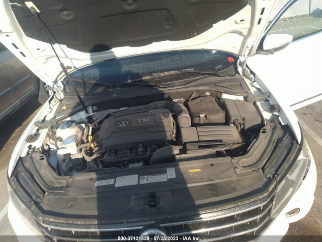 1VWBT7A31HC016507 Volkswagen Passat 1.8t Se