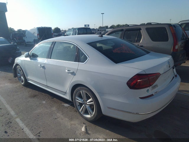 1VWBT7A31HC016507 Volkswagen Passat 1.8t Se