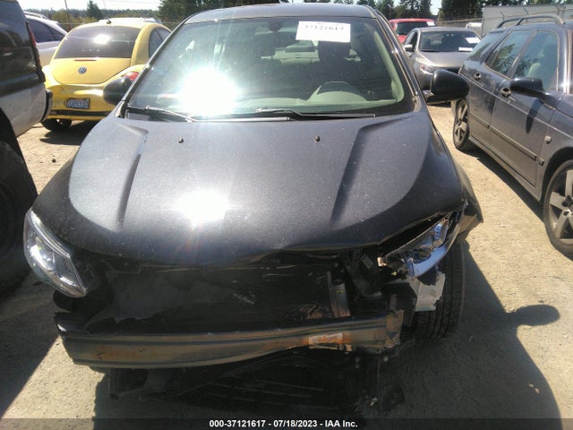 Chevrolet SONIC LS 2018 1G1JB5SG8J4124929 Image 13
